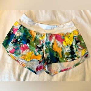 Lululemon Speed Up shorts - size 8 - mid rise 4” inseam - perfect condition!